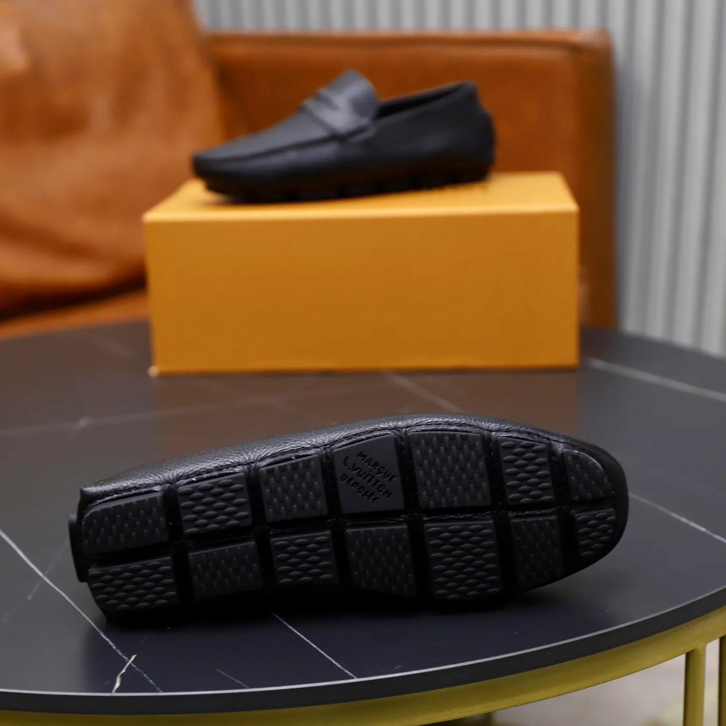 Ex-factory price: 460💰【LV】Louis Vuitton ⚠️High-end men’s driving and pedal series ⚠️38-44 (customized for 45) ⚠️All original cowhide leather! Thick and soft! Made entirely of calfskin lining! Rubber sheet anti-slip beanie sole! Three-dimensional package technology! Fashionable and classic! Handicrafts! Original high quality! Feel free to compare!